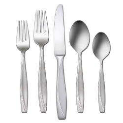 Oneida Cleo 5 Piece Place Setting 