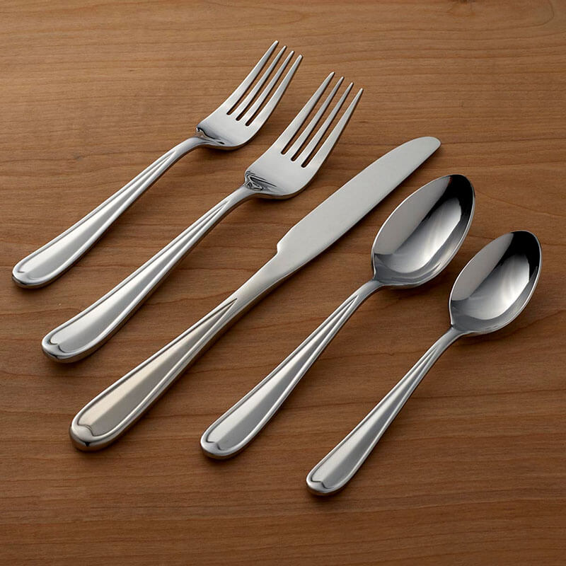 Oneida Dylan 42 Piece Set, Service for 8 - H085042A